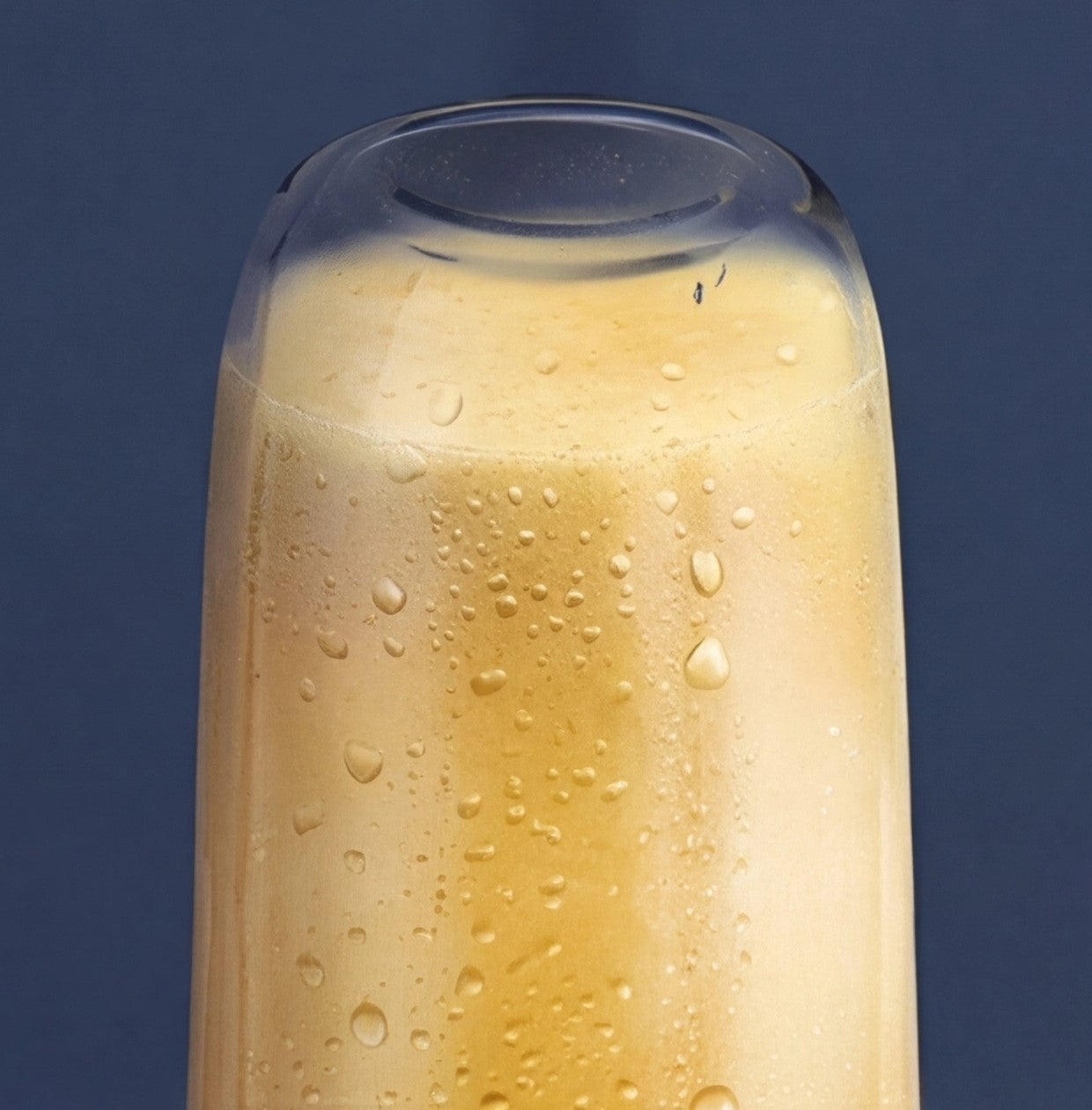 Eway rechargeable juicer blender with transparent container and stainless steel blades for fresh smoothies and juices.