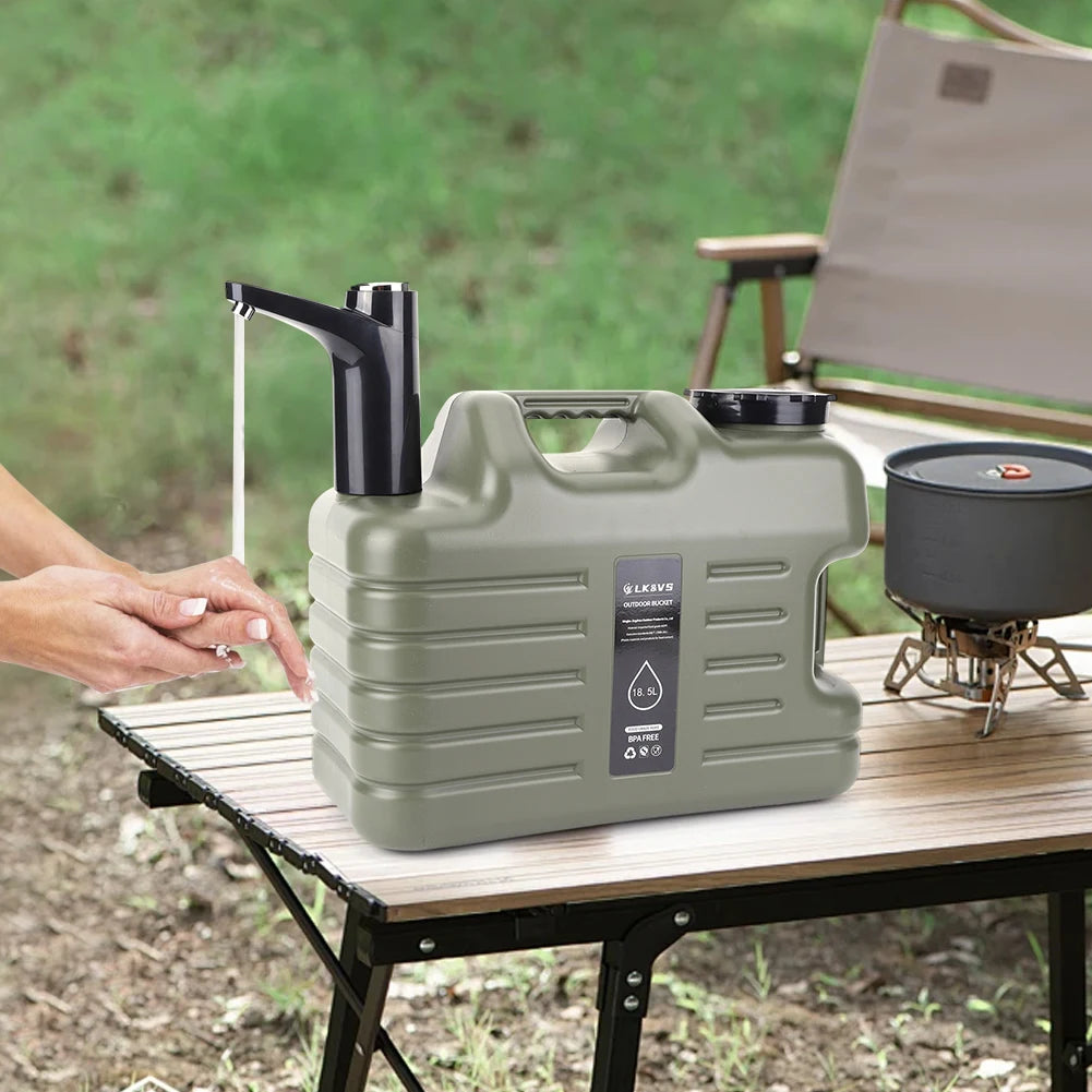 Portable camping water tank by Eway, 20-liter capacity, with a durable plastic container and secure lid for outdoor use