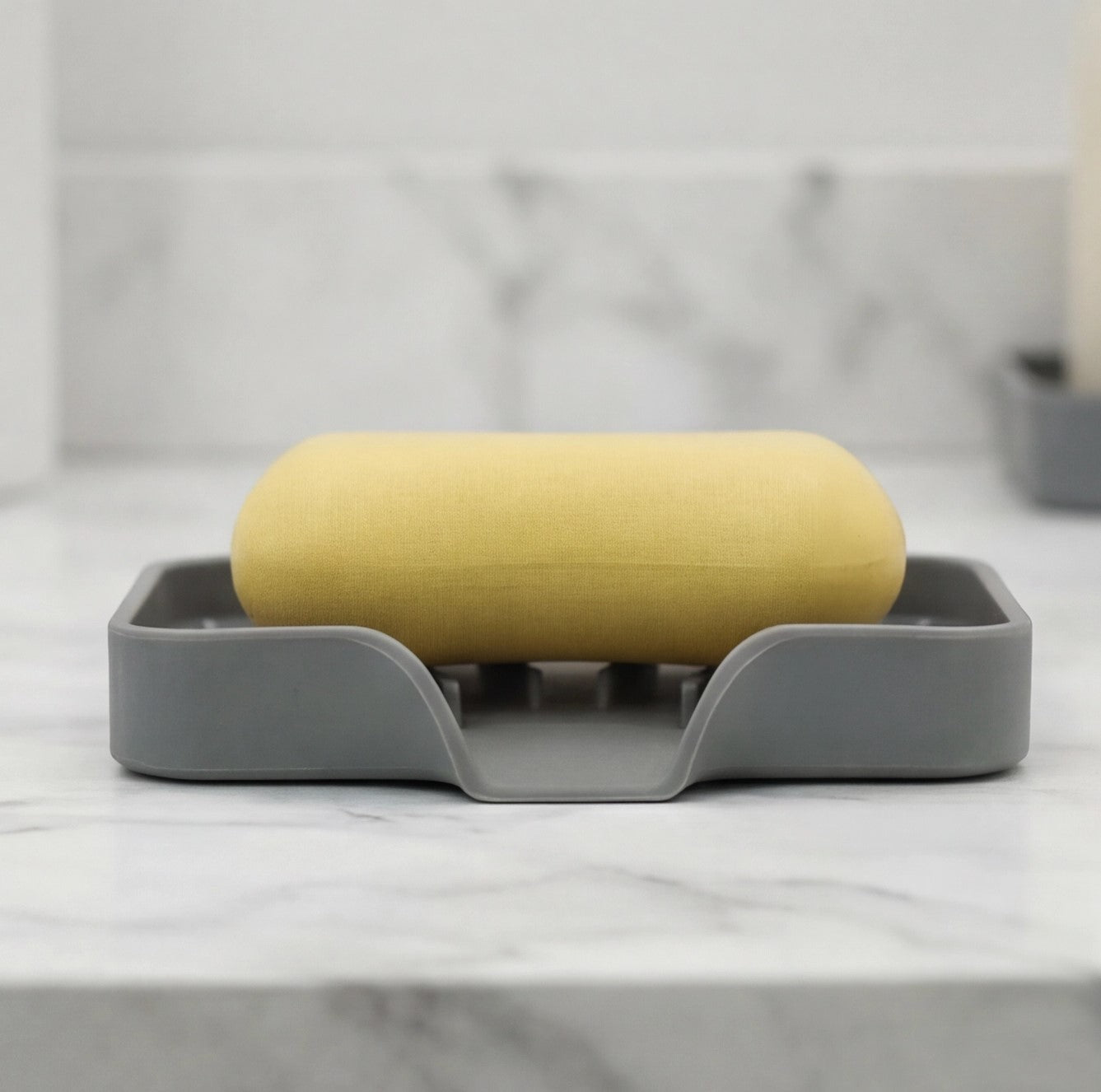 Eway multi-purpose silicone sink mat with drainage holes, flexible and durable for kitchen use.